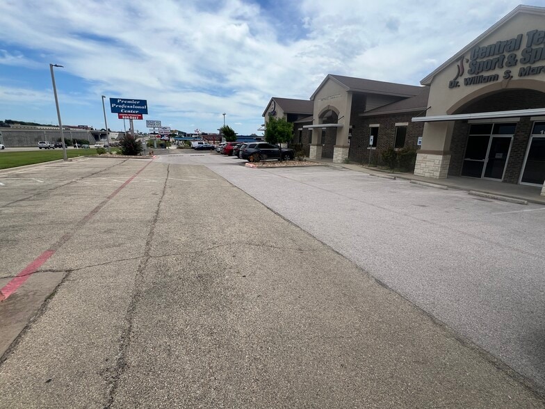 5320 E Central Texas Expy, Killeen, TX for lease - Building Photo - Image 3 of 4