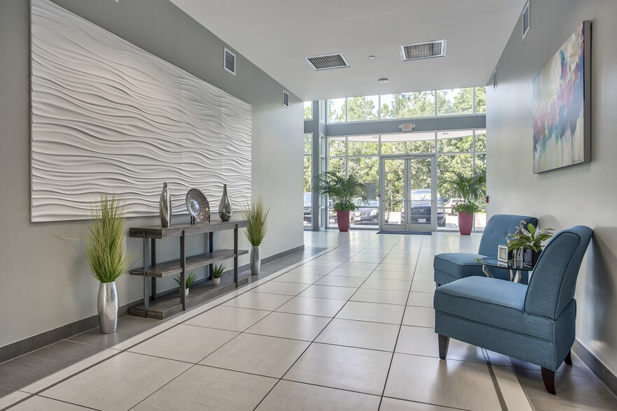 15109 Heathrow Forest Pky, Houston, TX à louer - Photo intérieure - Image 2 de 4