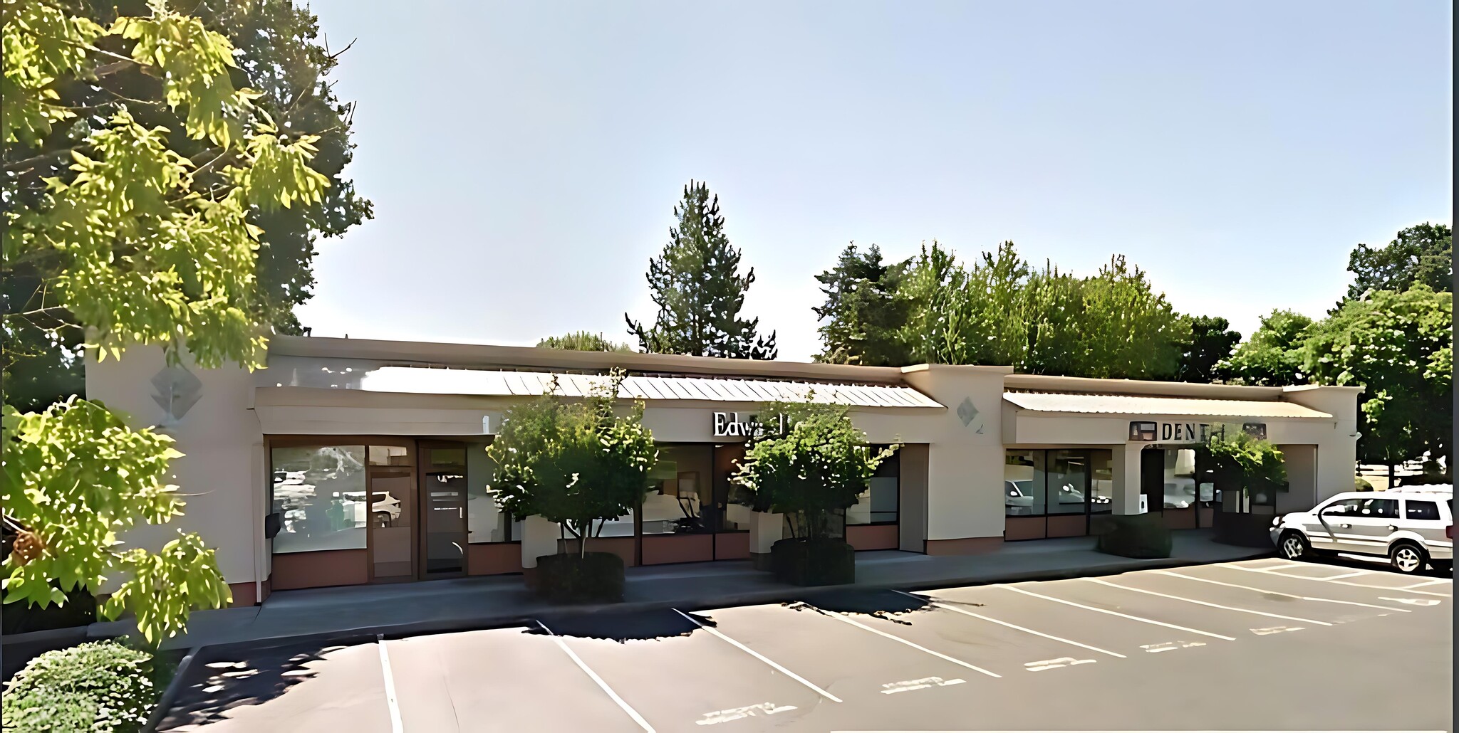 4305 NE Thurston Way, Vancouver, WA for lease Building Photo- Image 1 of 8