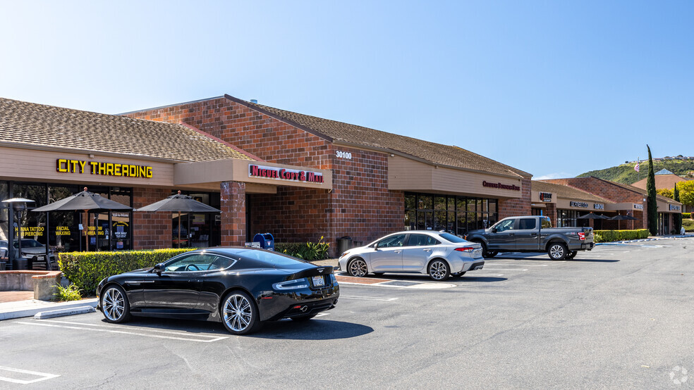 30000-30030 Town Center Dr, Laguna Niguel, CA for lease - Building Photo - Image 3 of 42