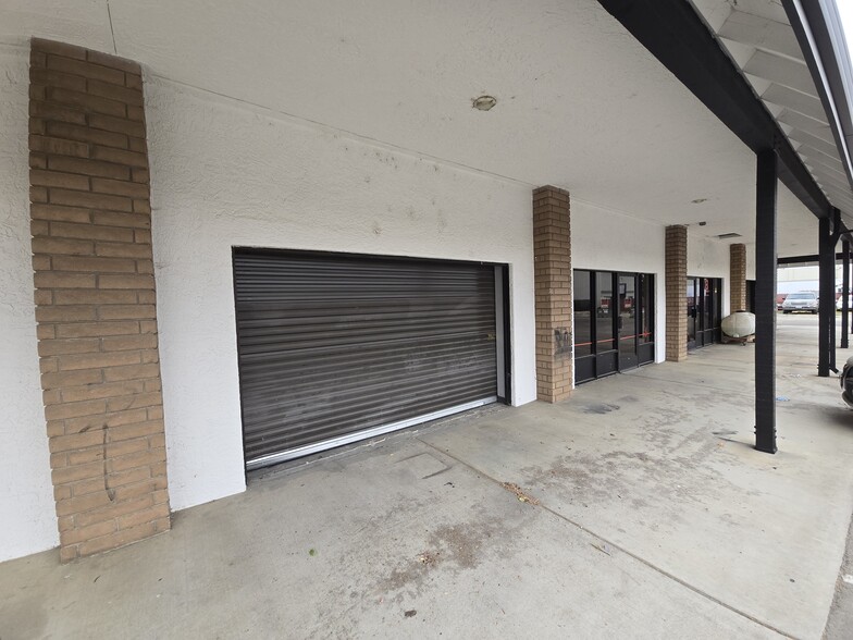 351 San Felipe Rd, Hollister, CA for lease - Building Photo - Image 2 of 7