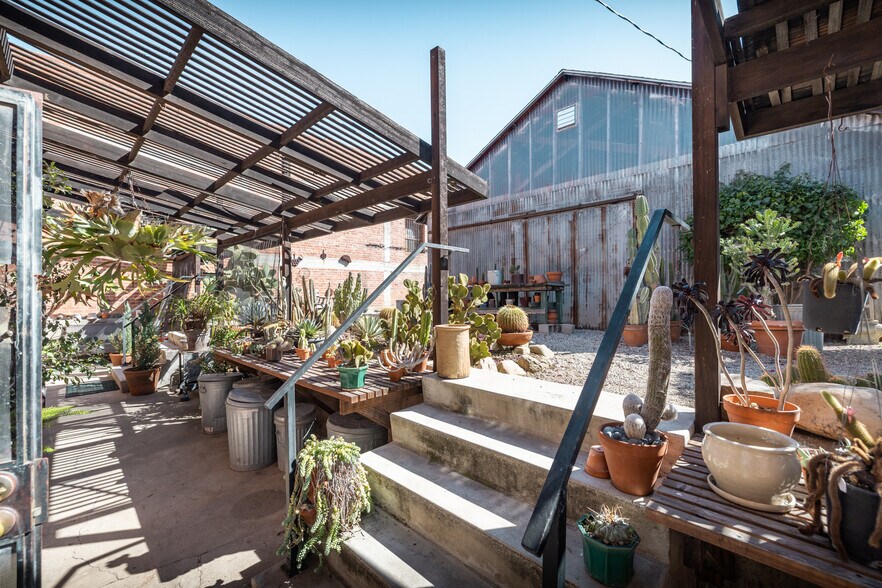 3612 W Washington Blvd, Los Angeles, CA à vendre - Photo du bâtiment - Image 3 de 13
