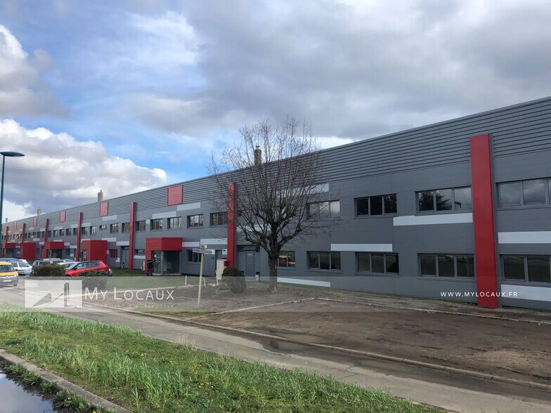 Flex in SAINT-OUEN-L'AUMONE for lease - Building Photo - Image 2 of 8