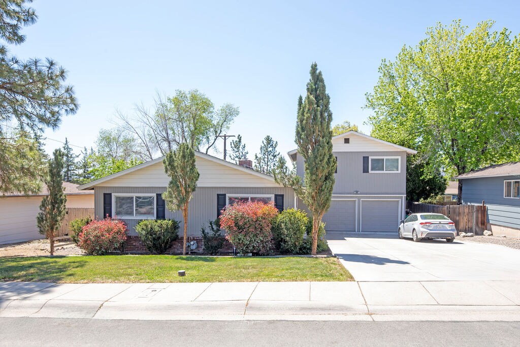 1350 Grandview Ave, Reno, NV for sale Primary Photo- Image 1 of 2