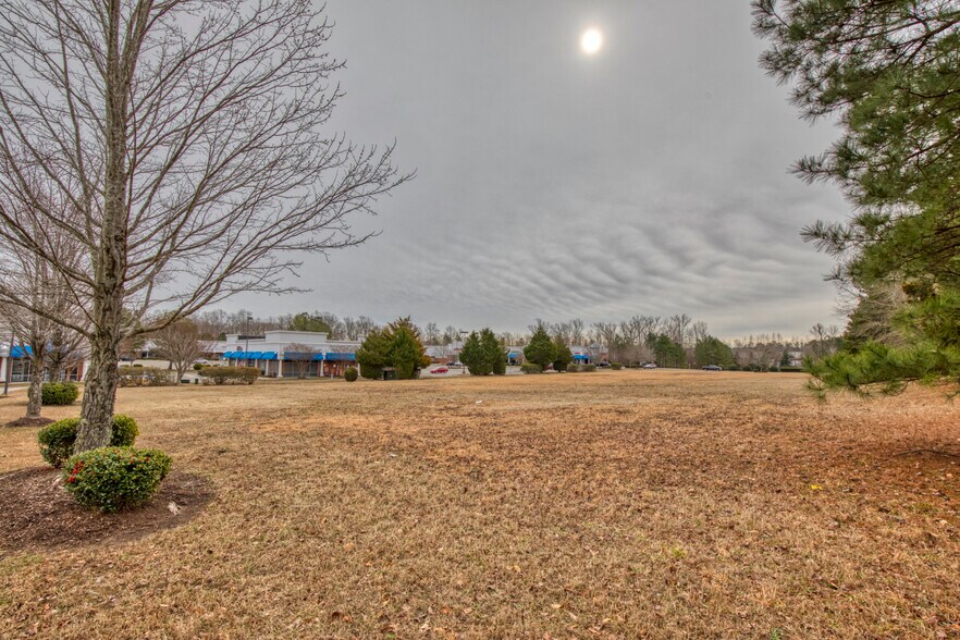 6624 Mooretown Rd, Williamsburg, VA à vendre - Photo principale - Image 2 de 8