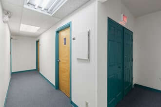 351-391 Hudson St NW, Salmon Arm, BC à vendre Photo intérieure- Image 1 de 8