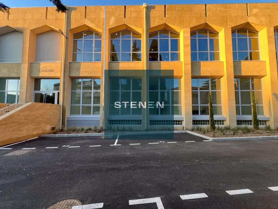 Office in Aix-en-Provence for lease Building Photo- Image 1 of 7