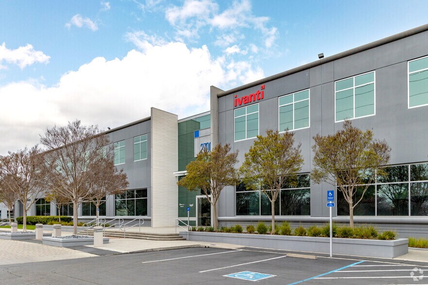 2700 Zanker Rd, San Jose, CA à vendre - Photo du bâtiment - Image 2 de 11