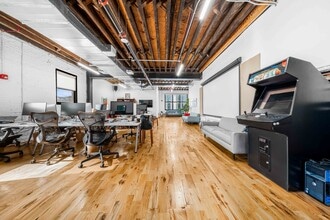 573-575 Sackett St, Brooklyn, NY à louer Photo intérieure- Image 2 de 3