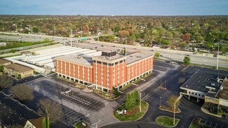 Plus de détails pour 4010 DuPont Cir, Louisville, KY - Bureau/Médical à louer