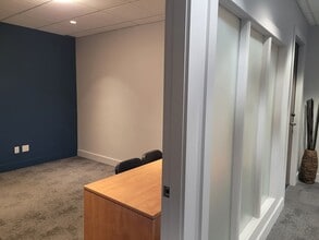 1455 Ellis St, Kelowna, BC for lease Interior Photo- Image 2 of 3