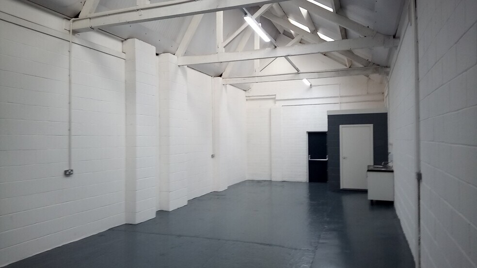 Clonmel Road Business Stirchley Birmingham Road, Birmingham à louer - Photo principale - Image 1 de 12