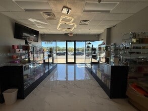 840 Ernest West Barrett Pky, Kennesaw, GA for lease Interior Photo- Image 2 of 6