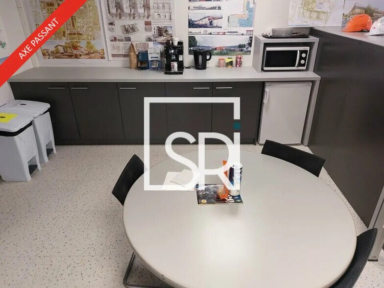 Office in Clermont-Ferrand for lease - Interior Photo - Image 3 of 7