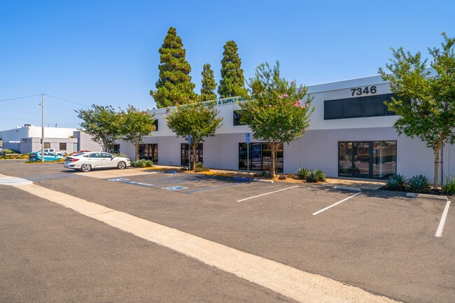 More details for 15131-15151 Goldenwest Cir, Westminster, CA - Flex, Industrial for Lease