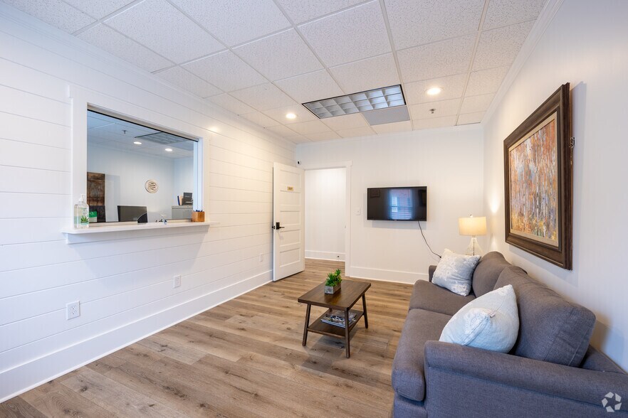 284 S Main St, Alpharetta, GA à louer - Photo intérieure - Image 3 de 55