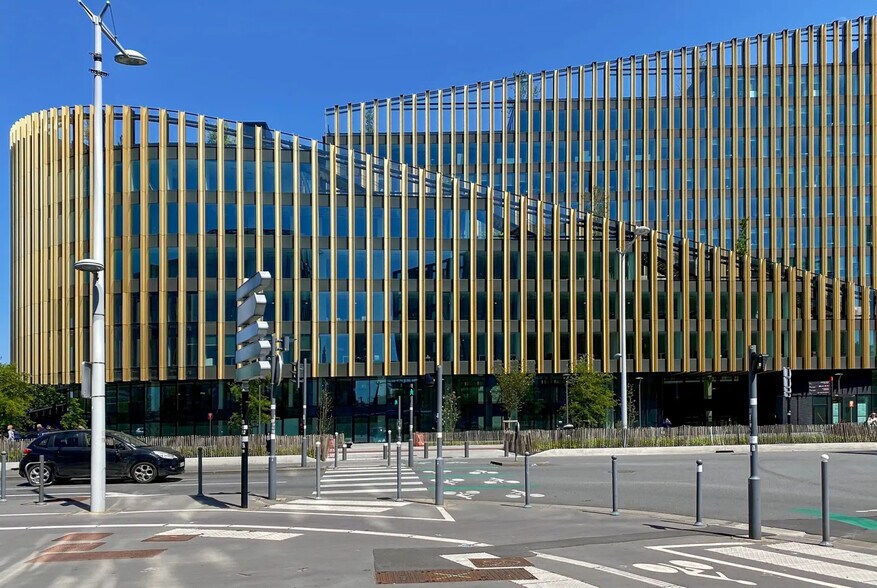 594 Avenue Willy Brandt, Lille à louer - Photo du bâtiment - Image 2 de 2