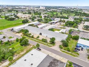 716 Columbus Ave, Melbourne, FL à louer Aérien- Image 2 de 37