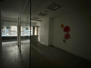 Retail in Manresa, Barcelona for lease Interior Photo- Image 2 of 17