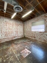 2233 Barry Ave, Los Angeles, CA à louer Photo intérieure- Image 2 de 5