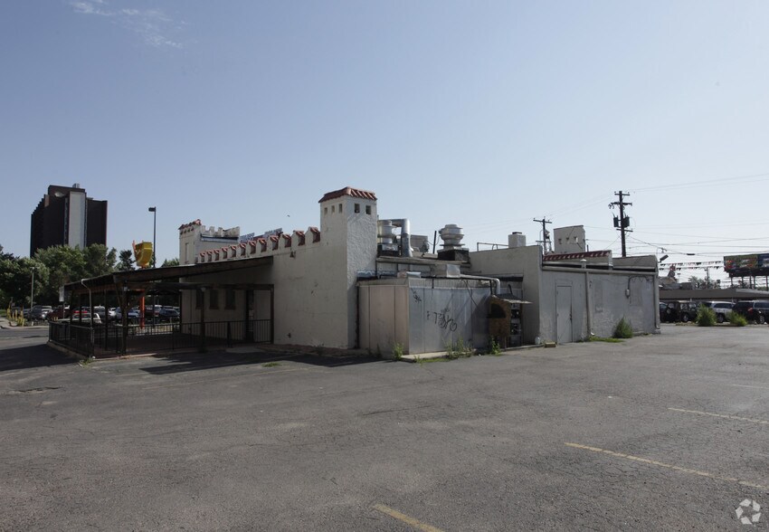 4930 W Colfax Ave, Denver, CO à vendre - Photo du bâtiment - Image 3 de 8