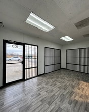 400 N Bowen Rd, Arlington, TX for lease Building Photo- Image 1 of 3