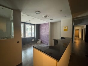 Office in Madrid, Madrid for lease Interior Photo- Image 2 of 4