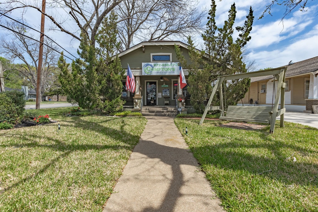 1314 & 1316 W Main St, Waxahachie, TX portfolio of 2 properties for sale on LoopNet.ca Primary Photo- Image 1 of 17