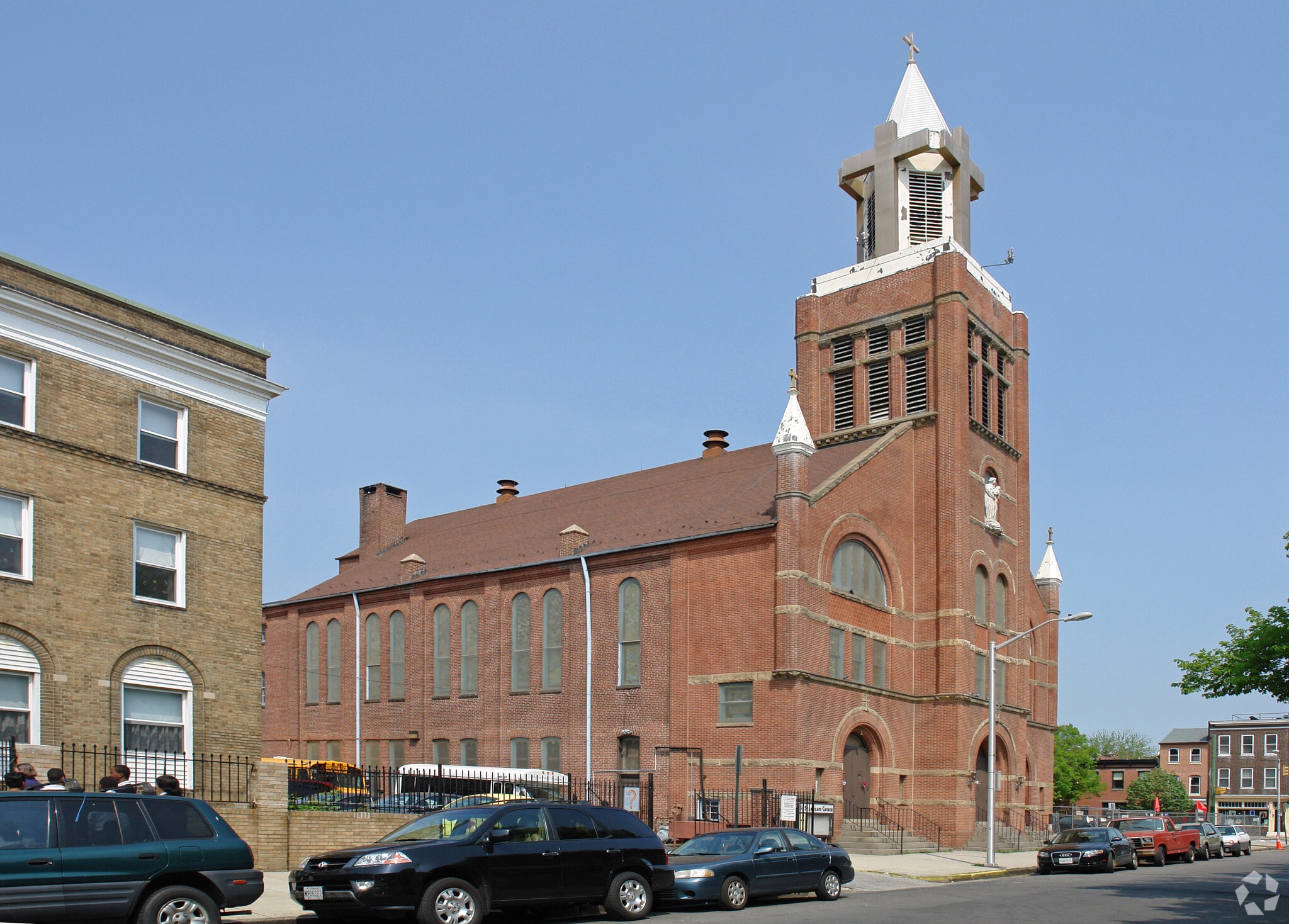 710 & 724 S Ann St portfolio of 2 properties for sale on LoopNet.ca Primary Photo- Image 1 of 3