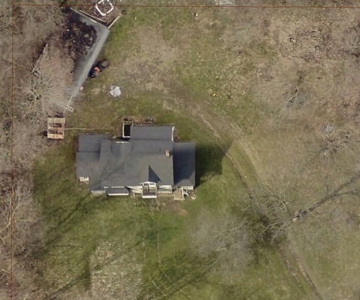 2603 Douglas Ave, Kalamazoo, MI for sale - Building Photo - Image 2 of 7