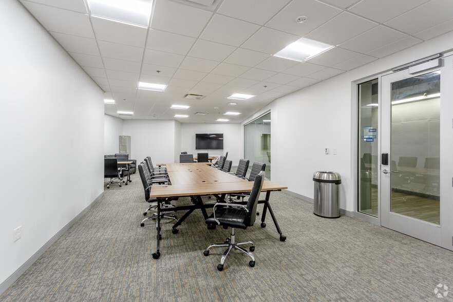 1800 Genessee St, Kansas City, MO for lease - Interior Photo - Image 3 of 21