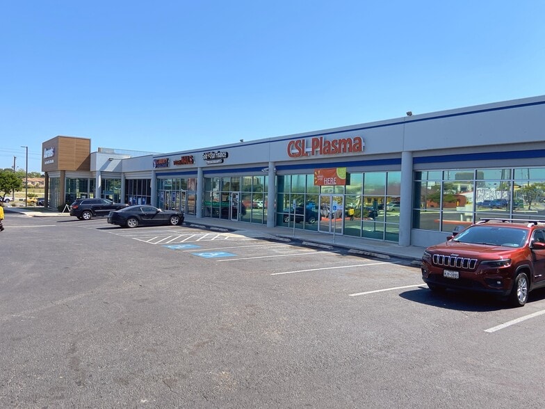 3655 Fredericksburg Rd, San Antonio, TX à louer - Photo du bâtiment - Image 2 de 9