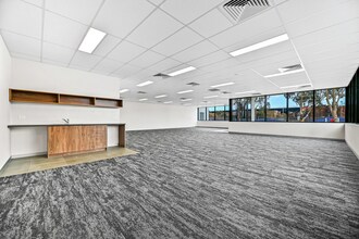 79 Star Cres, Hallam for lease Interior Photo- Image 1 of 5