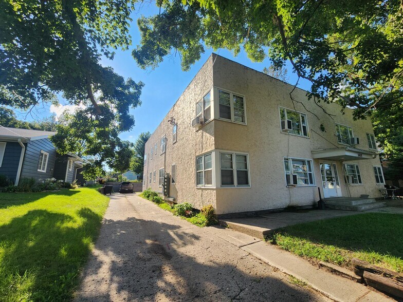 1405 Chestnut St, Atlantic, IA à vendre - Photo du bâtiment - Image 2 de 22