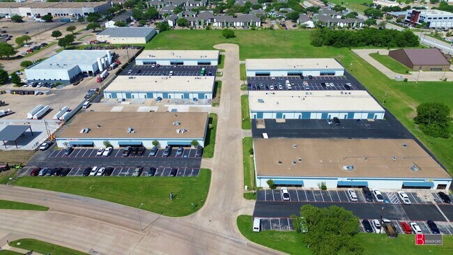 Plus de détails pour 2601-2621 Aero Dr, Grand Prairie, TX - Industriel à louer