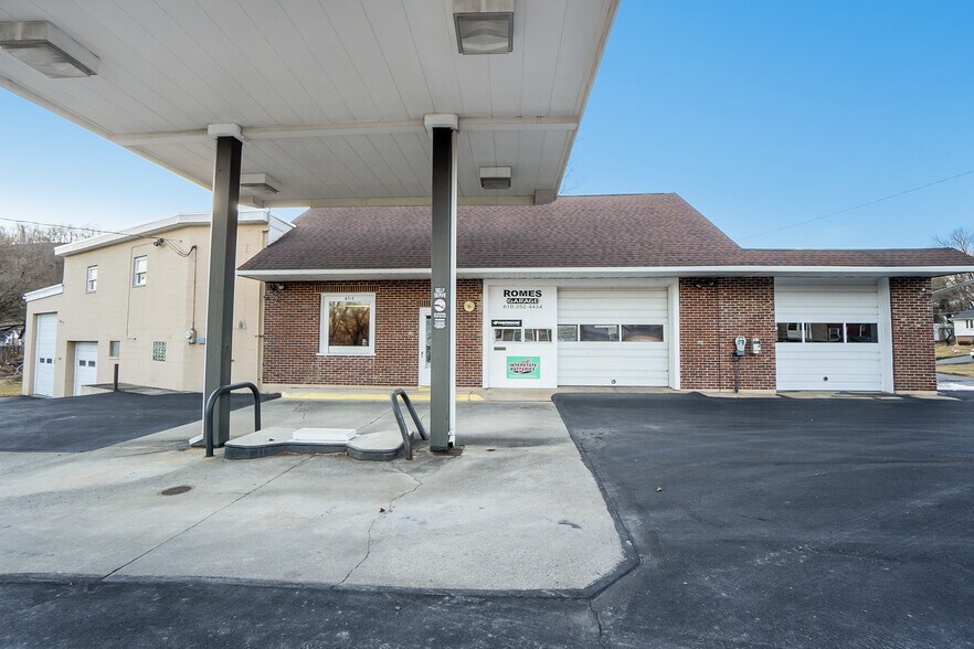 6712 Main St, Martins Creek, PA à vendre - Photo du bâtiment - Image 3 de 42