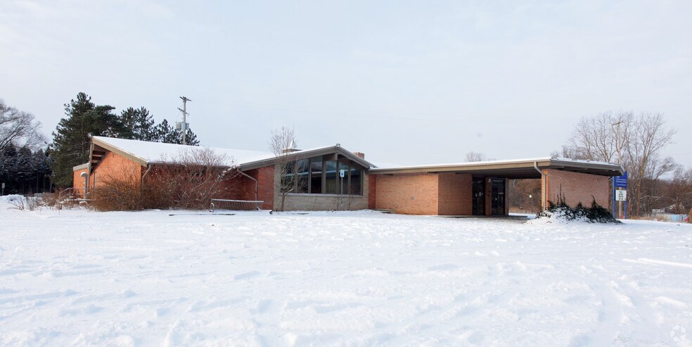 10441 Shaver Rd, Portage, MI for lease - Building Photo - Image 2 of 6