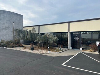 Plus de détails pour 185-205 Froehlich Farm Blvd, Woodbury, NY - Bureau/Médical à louer