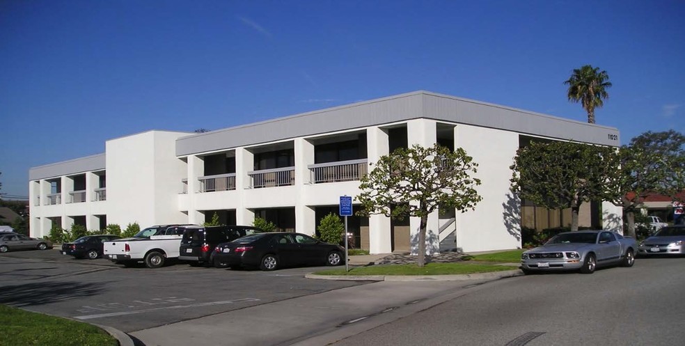 11021 Winners Cir, Los Alamitos, CA for lease - Primary Photo - Image 1 of 21