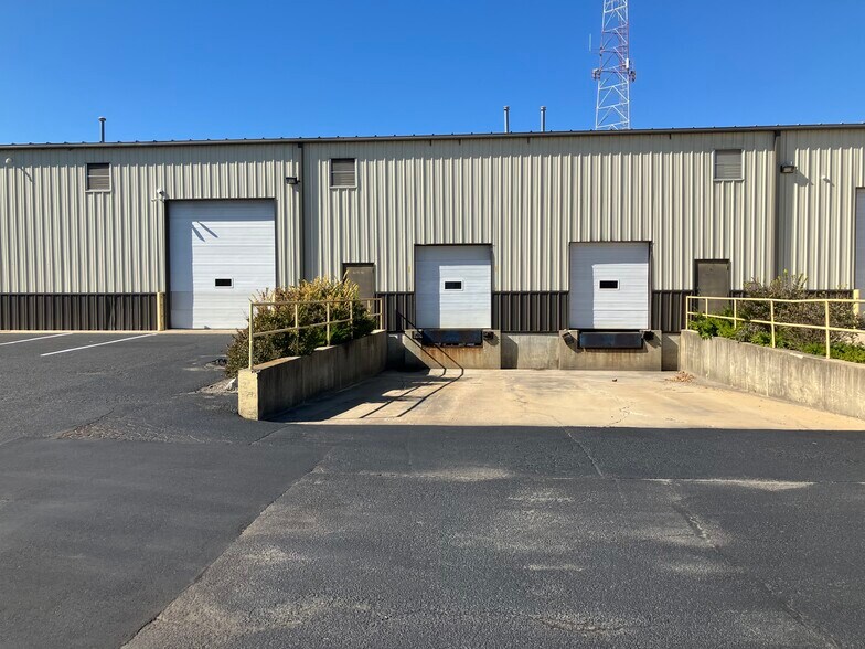 770 Andico Rd, Plainfield, IN à louer - Photo du bâtiment - Image 2 de 25