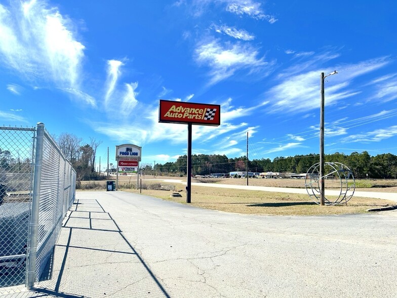 1123-1129 W Ogeechee St, Sylvania, GA à louer - Photo du bâtiment - Image 3 de 9