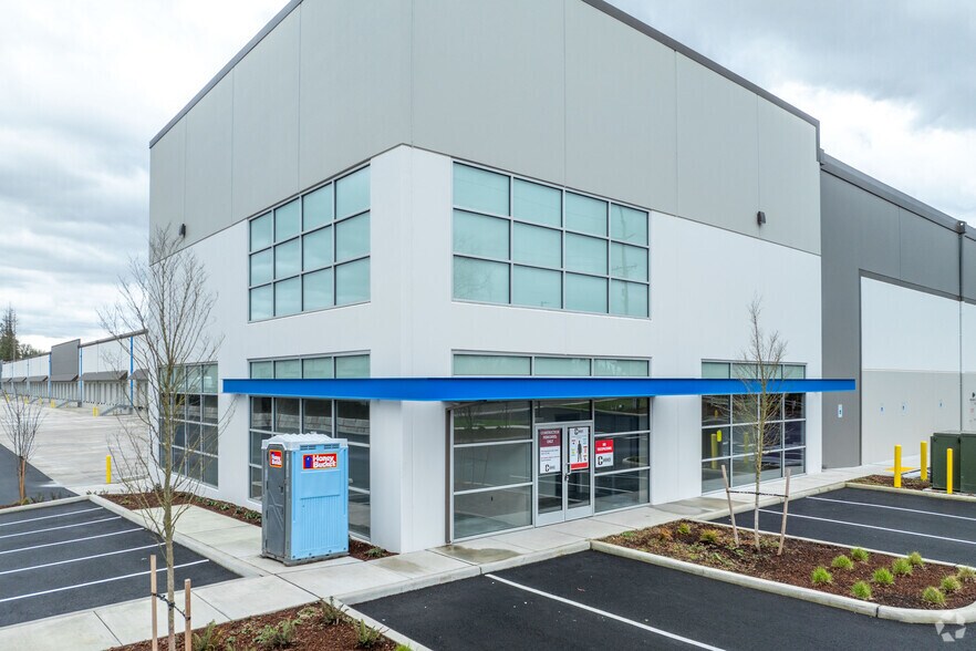 9213 NE 72nd Ave, Vancouver, WA à vendre - Photo du bâtiment - Image 2 de 18