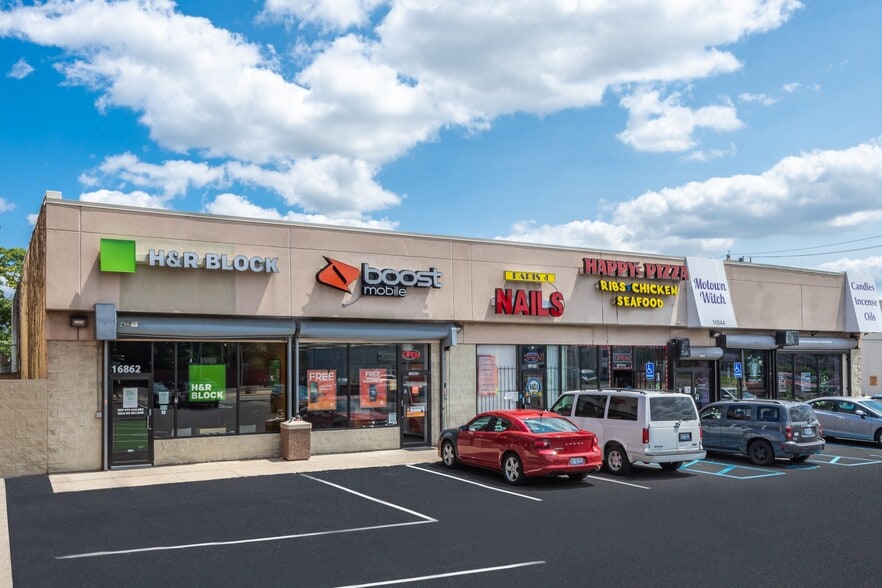 16800-16830 Schaefer Hwy, Detroit, MI for lease - Building Photo - Image 3 of 8