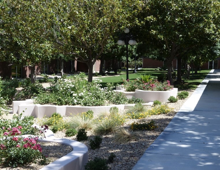 1681 E Flamingo Rd, Las Vegas, NV for lease - Building Photo - Image 2 of 2