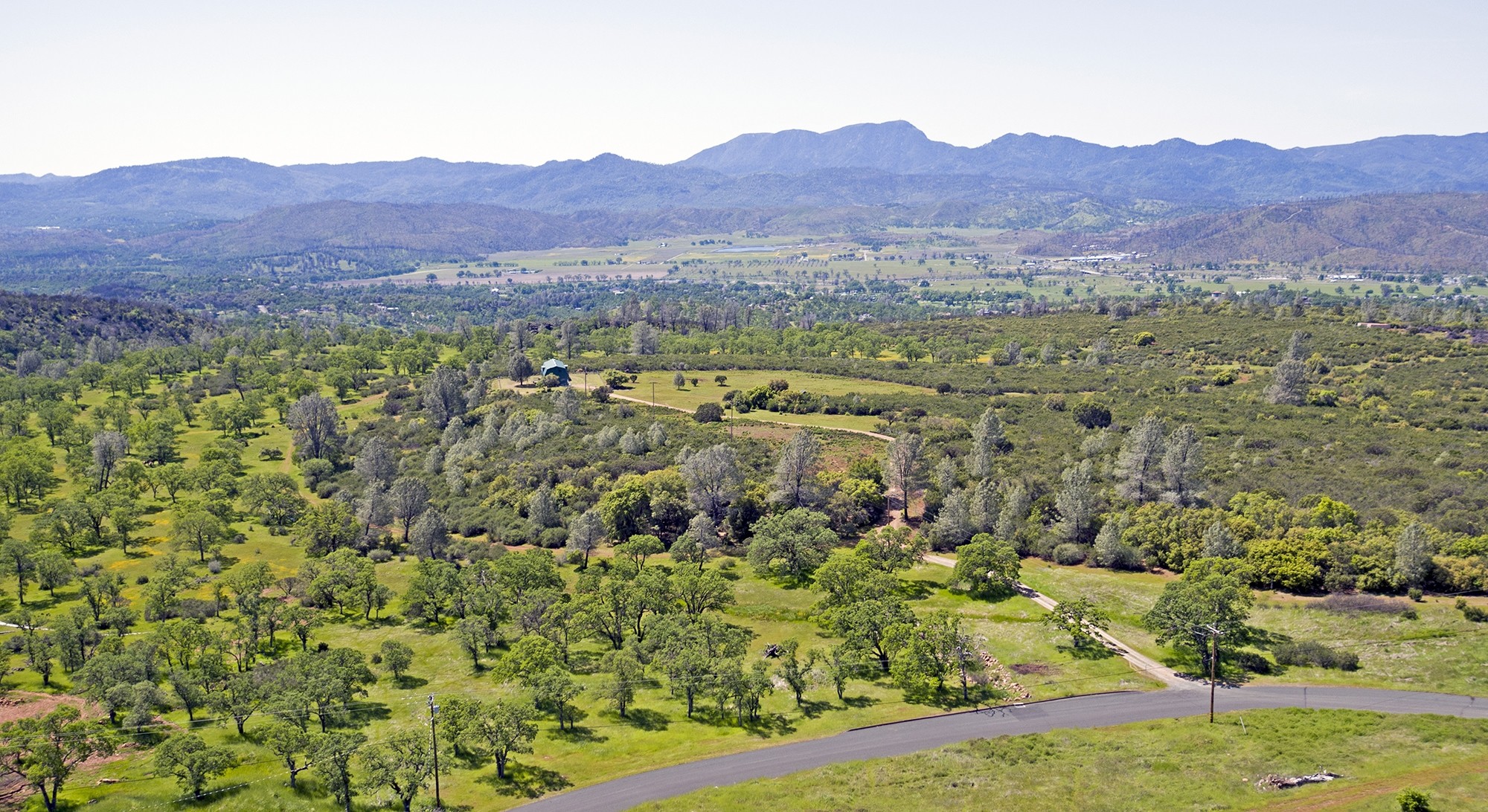 16750 Herrington Rd, Hidden Valley Lake, CA à vendre Photo du bâtiment- Image 1 de 1