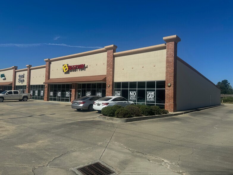 347 Devereaux Dr, Natchez, MS for lease - Building Photo - Image 2 of 7