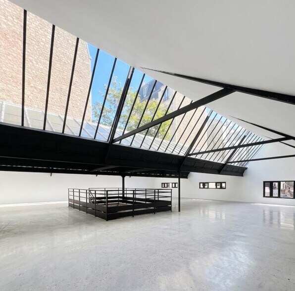 131 Boulevard Saint-Michel, Paris for lease - Building Photo - Image 1 of 15