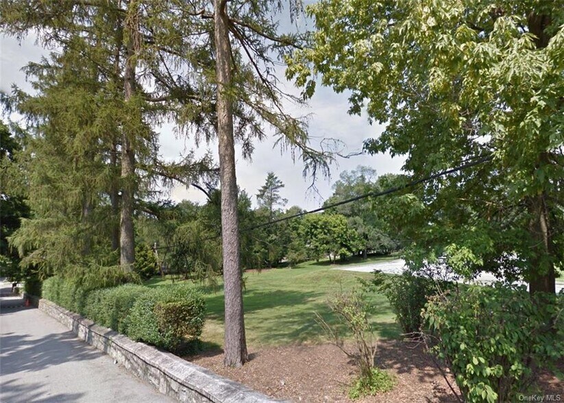 76 N Broadway, Irvington, NY à vendre - Photo du bâtiment - Image 3 de 3