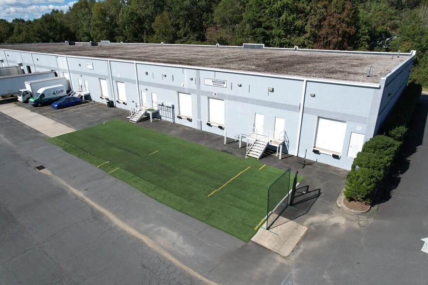 141 Cupped Oak Dr, Stallings, NC for lease - Building Photo - Image 2 of 17