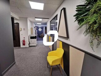 Plus de détails pour 75-77 Avenue Aristide Briand, Arcueil - Bureau à louer